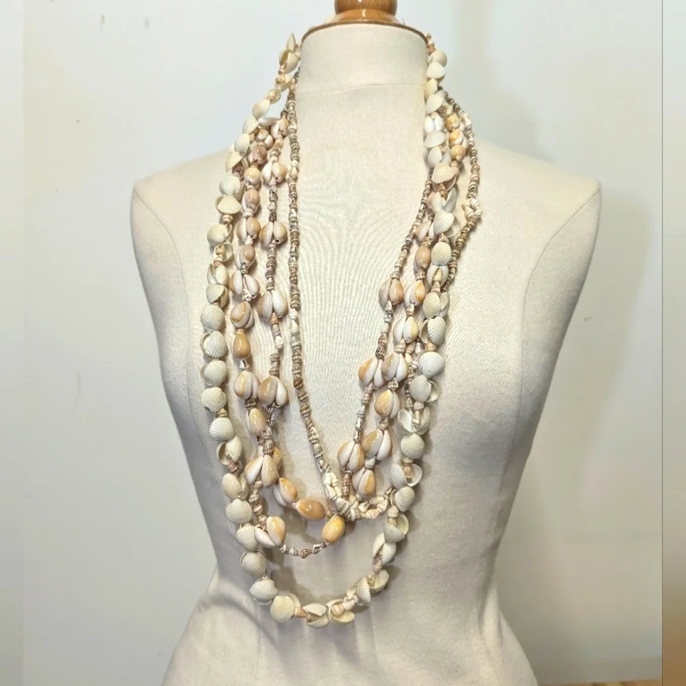Vintage Set Of Shell Necklaces Kitch Boho Unique Costume 4